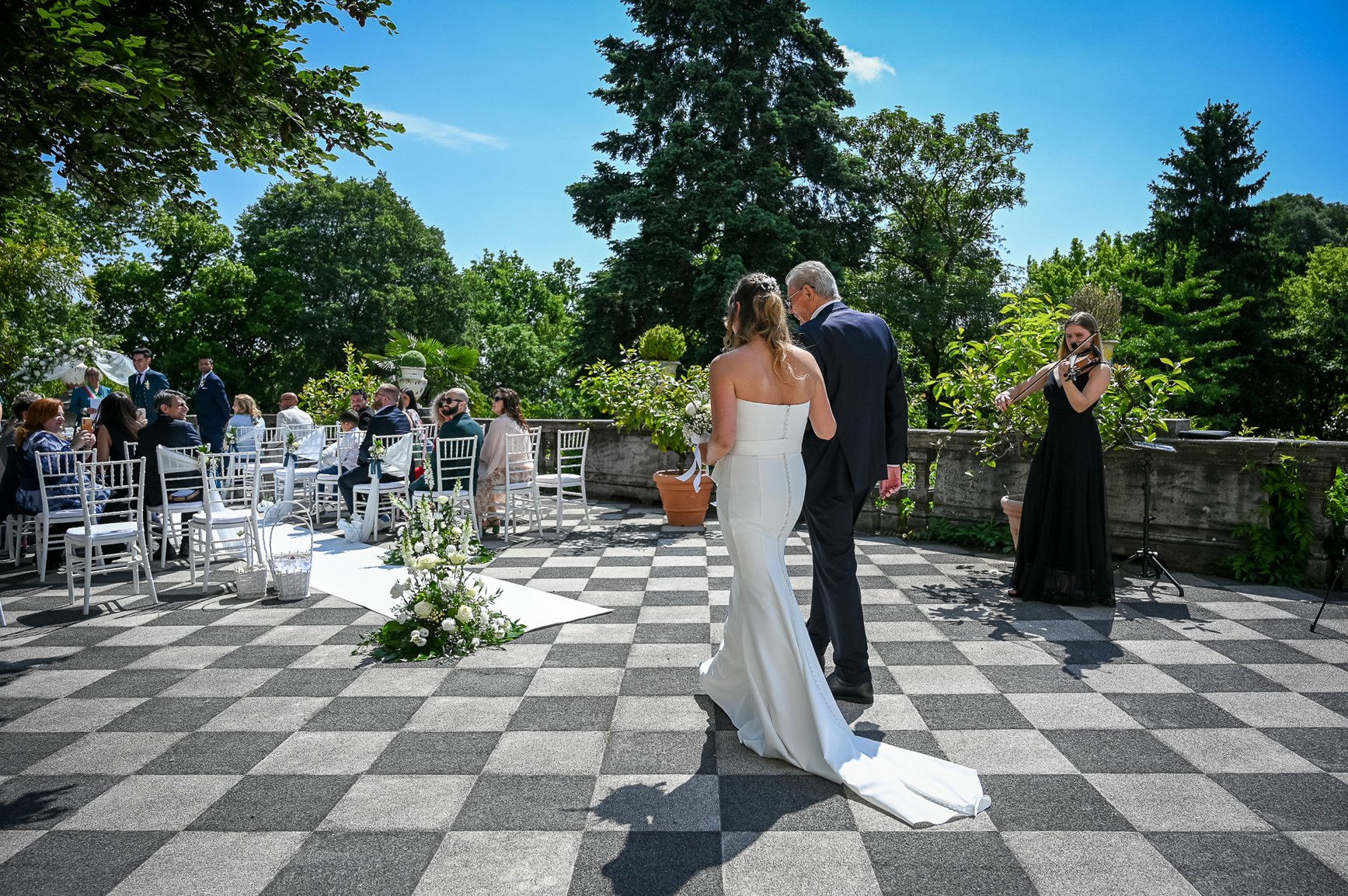 Sem and Valentina wedding at Castello Benso Mercenasco, wedding photographer Piedmont