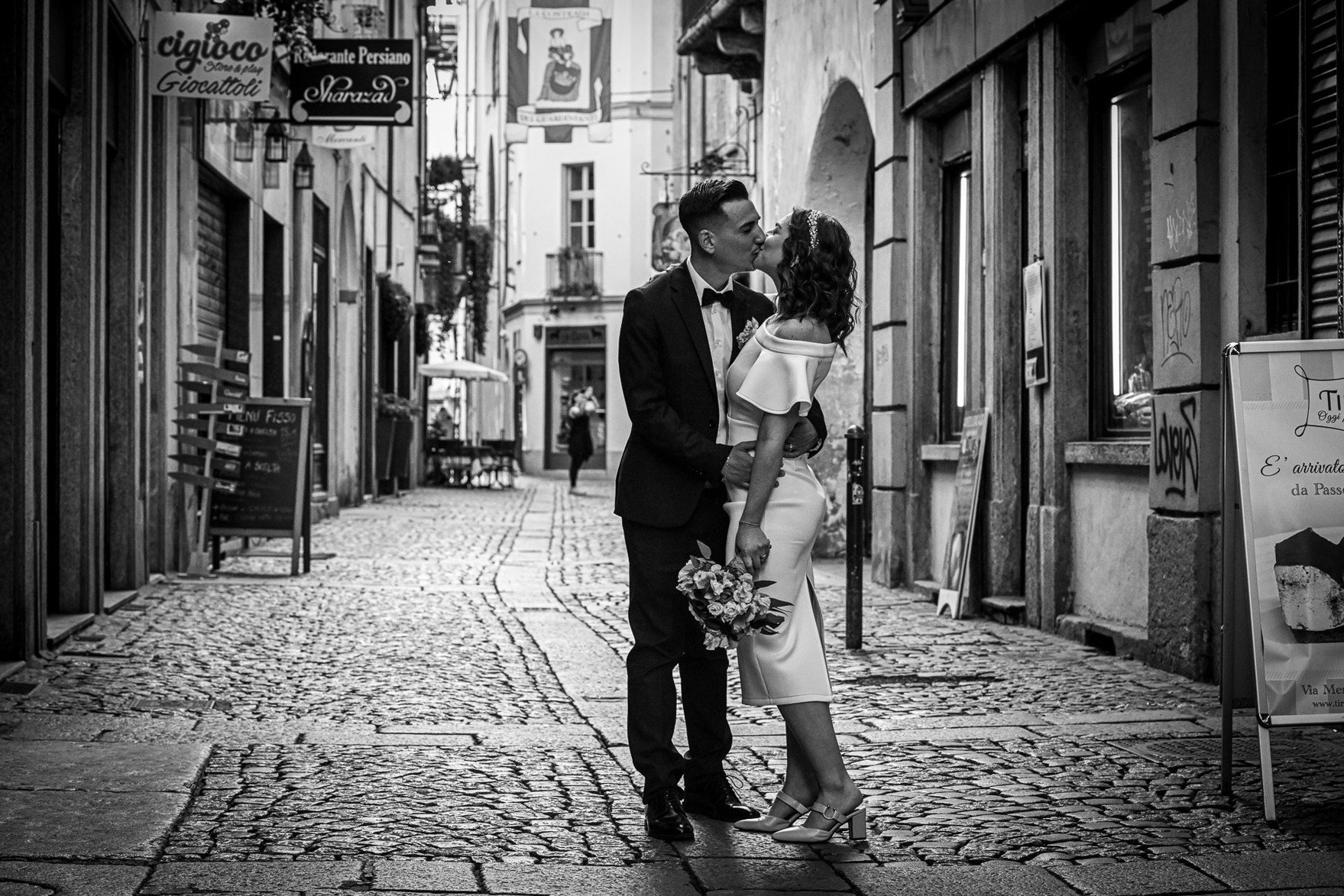 Vito and Hannah wedding at Torino Centro, wedding photographer Turin