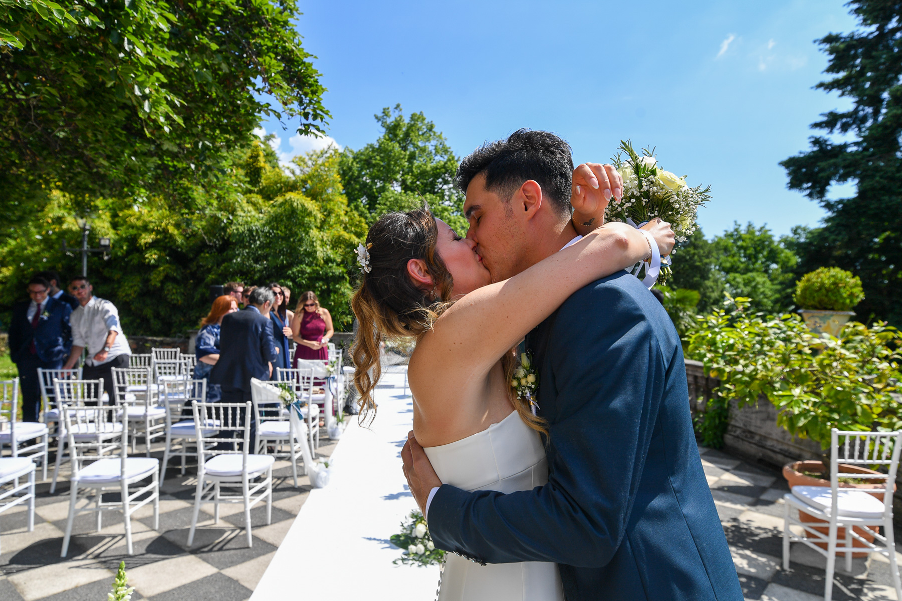 Sem and Valentina wedding at Castello Benso Mercenasco, wedding photography Italy